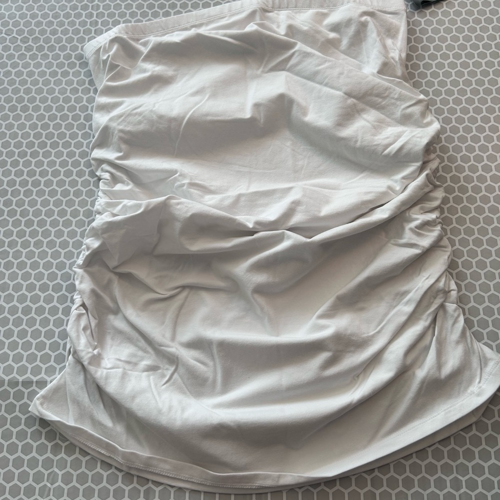NWT Torrid Foxy Rushed White Strapless Tube Top Size 2 (18/20)